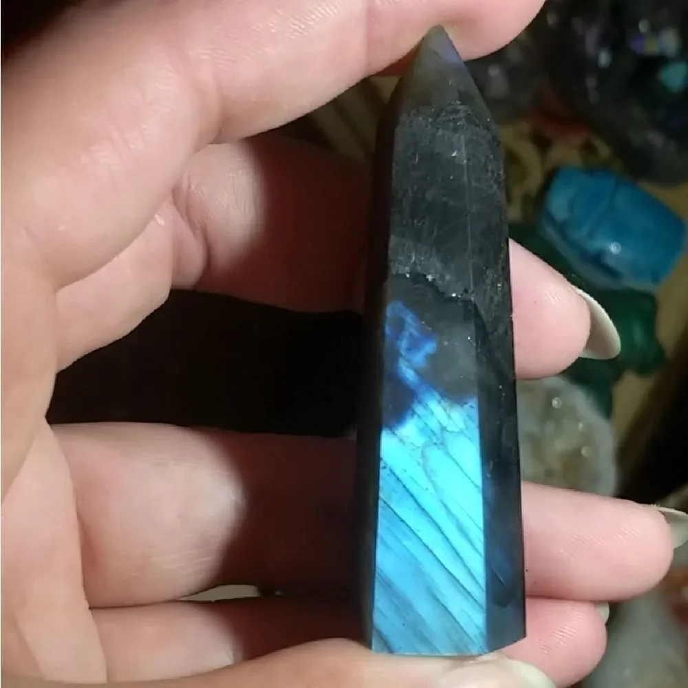 2.5" Labradorite Tower - Picture 2 of 6